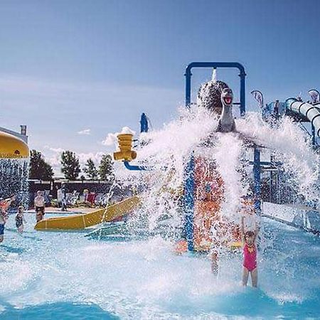 149 Holiday Resort Unity 3 Bedroom Passes Included Брен Экстерьер фото