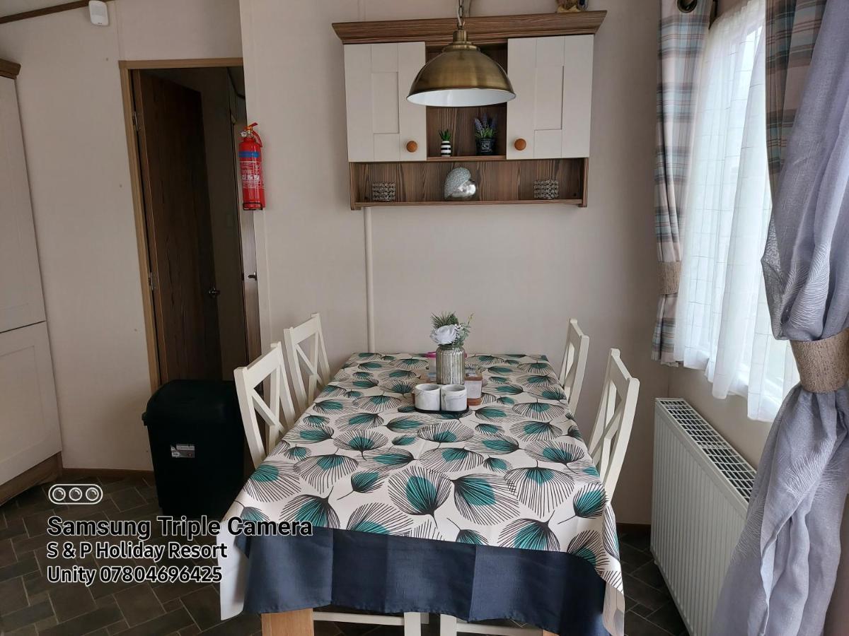 149 Holiday Resort Unity 3 Bedroom Passes Included Брен Экстерьер фото