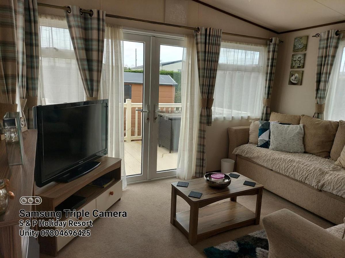 149 Holiday Resort Unity 3 Bedroom Passes Included Брен Экстерьер фото
