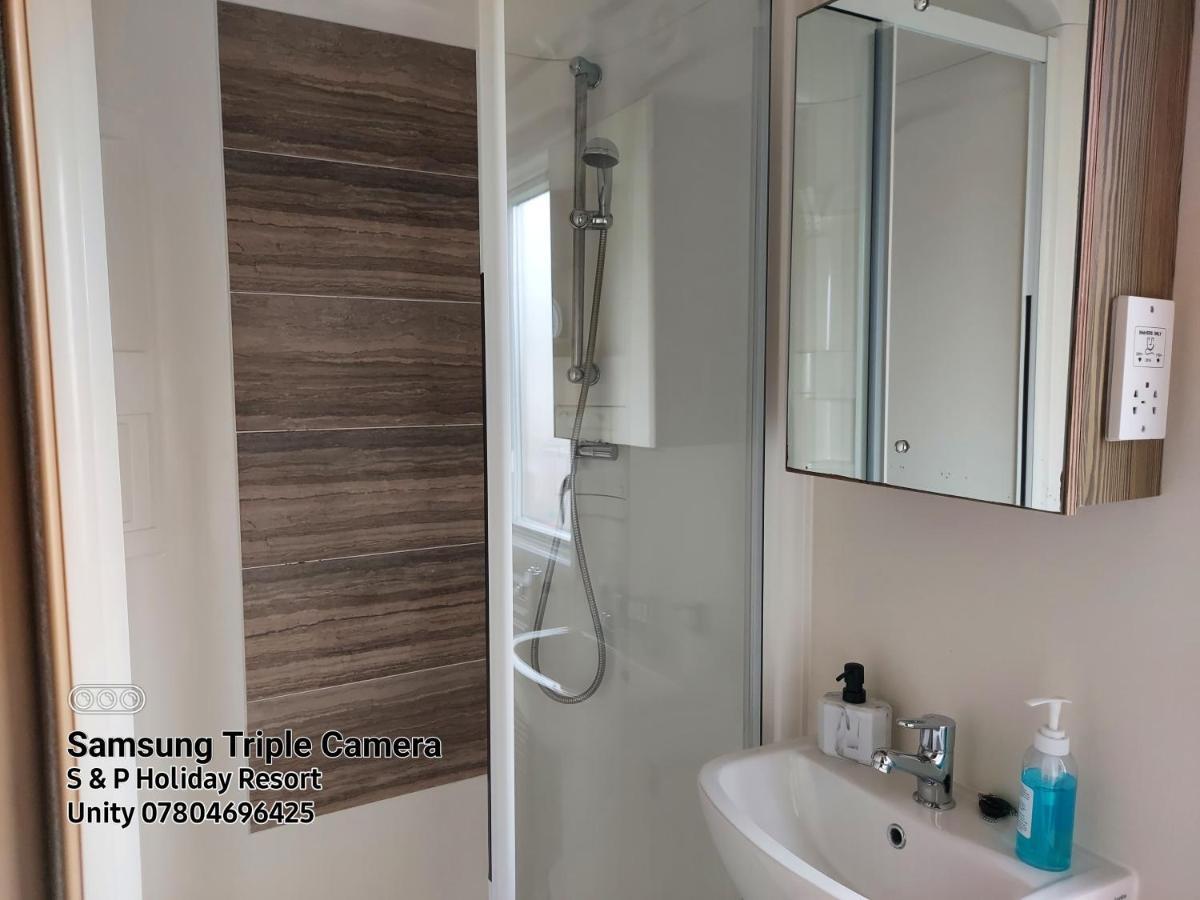 149 Holiday Resort Unity 3 Bedroom Passes Included Брен Экстерьер фото