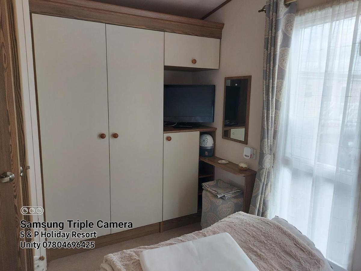 149 Holiday Resort Unity 3 Bedroom Passes Included Брен Экстерьер фото