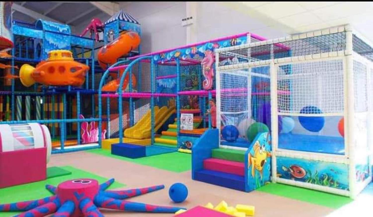 149 Holiday Resort Unity 3 Bedroom Passes Included Брен Экстерьер фото
