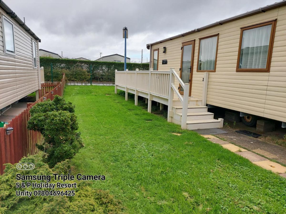 149 Holiday Resort Unity 3 Bedroom Passes Included Брен Экстерьер фото