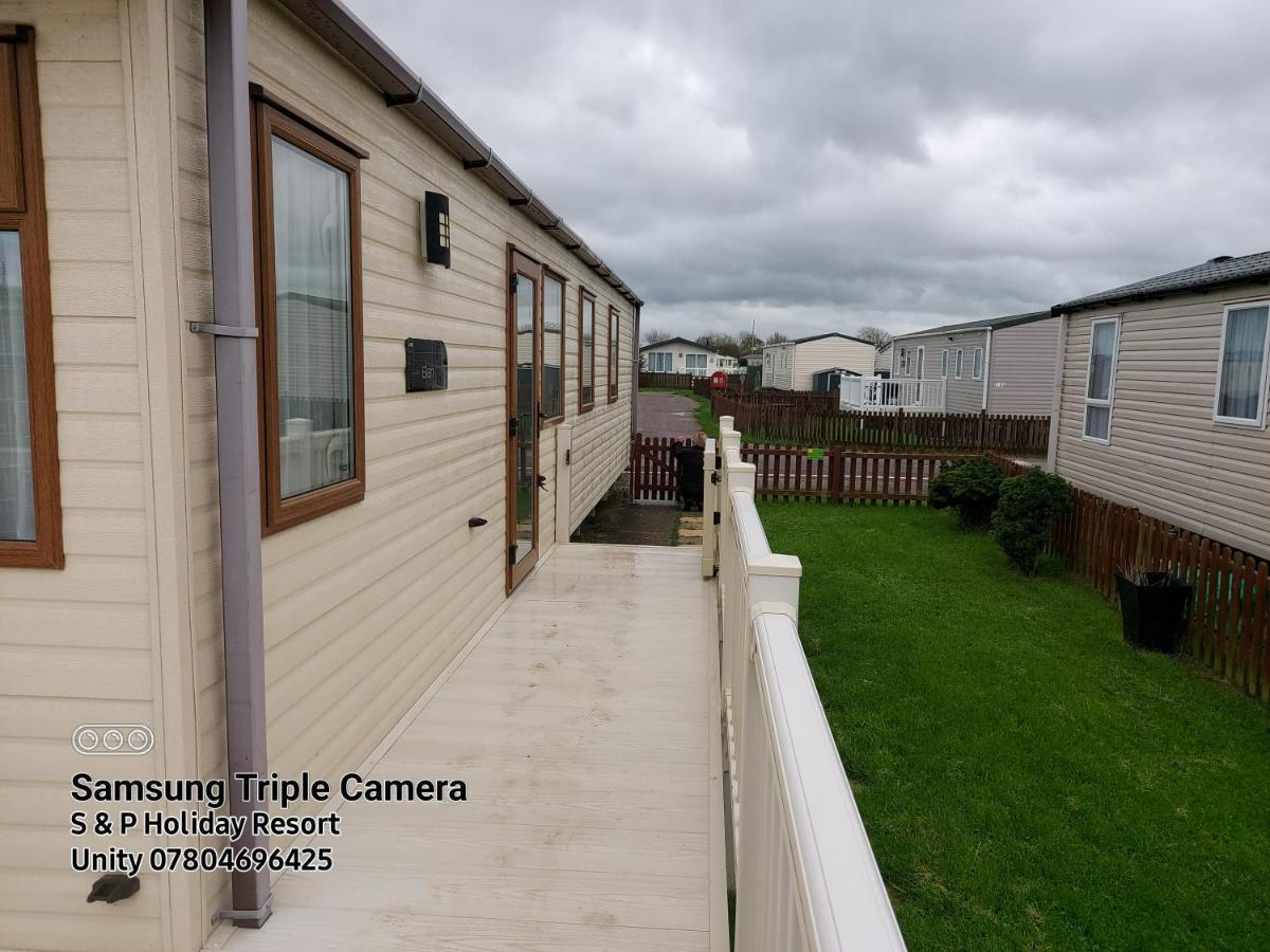 149 Holiday Resort Unity 3 Bedroom Passes Included Брен Экстерьер фото